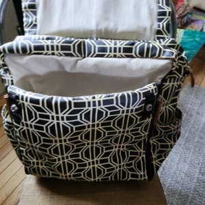 Diaper Baby Bag Backpack PETUNIA PICKLE BOTTOM Boxy Black & Beige Geometric - Imagen 1 de 19