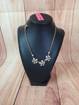 Colar Declaração de Cristal Betsey Johnson - Strass Floral - Imagem 1 de 4