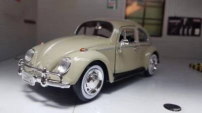 VW Beetle 1300 Savannah Beige 1966 Classic Motormax 1:24 Diecast Detailed Model - Image 1 of 4