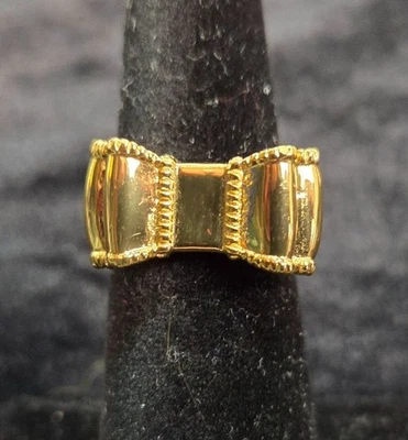 Anillo con lazo Kate Spade tono dorado talla 6,5 diseño elegante Foto 1 de 4