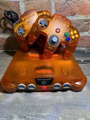 Consola Nintendo Funtastic Fire Orange N64 - Completa con mandos y cables Foto 1 de 4