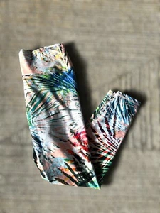 Fabletics Pastel Floral Botanical Abstract Print Leggings Pink Women’s Medium - Picture 1 of 4