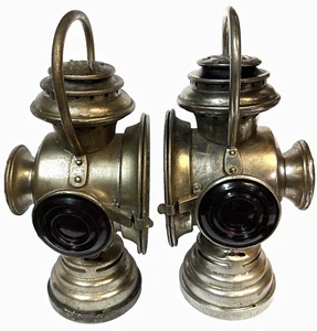 PAR DE LÁMPARAS LATERALES DE LATÓN OLDSMOBILE TABLERO CURVO 1901-04 CDO 1901-04 - Imagen 1 de 5