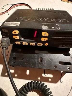 KENWOOD TK-7302H -1  16CH 2 ZONE 50W 136-174MHZ VHF W/MICS - Image 1 of 4