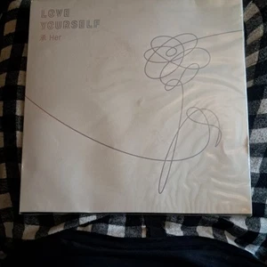 BTS Love Yourself: Her Vinyl LP Record - PC’s Included 2022 - Picture 1 of 2