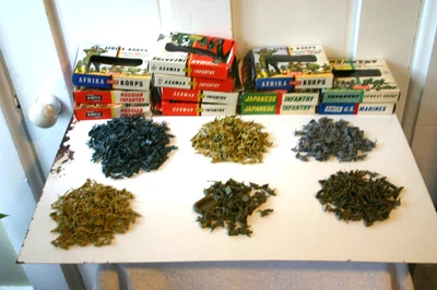 Lote de 612 Figuras de Infantería Vintage Airfix HO OO Escala con 12 Cajas Foto 1 de 4