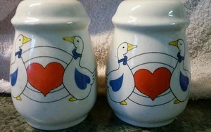 Agitadores de sal y pimienta patos y corazones de colección envío gratuito - Imagen 1 de 3