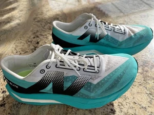 New Balance Fuelcell SuperComp Elite V4 Cyber Jade Herren Laufschuh Größe 12 - Bild 1 von 8