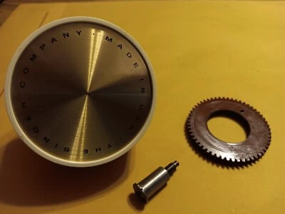 Singer Touch &  Sew Golden  750 Sewing Hand Wheel Clutch & Gear - Original - Image 1 of 4