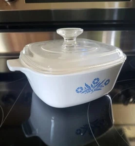 Vintage CorningWare Blue Cornflower Casserole Dish Pan P-1 1/2-B Pyrex A7C - Picture 1 of 6