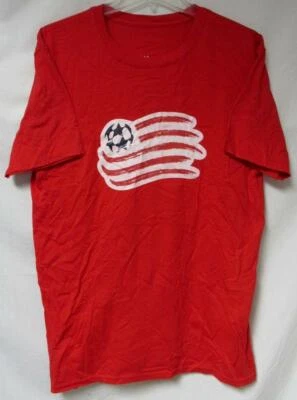 New England Revolution # 26 Danforth Men's Size L Short Sleeve T-Shirt A1 4896 - Image 1 of 2