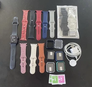 Apple Watch Series 3 38mm GPS Gris Sidéral Boîtier Aluminium avec Accessoires - Photo 1 sur 11