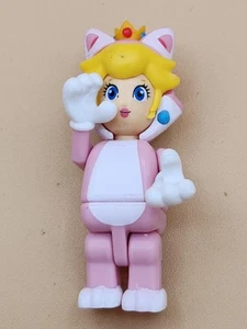 Cat Princess Peach Mini figure mario kart nintendo k'nex series 10 smb brothers - Picture 1 of 6