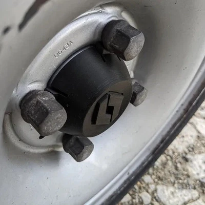 ENJOLIVEUR DE MOYEU X 4 RENAULT KANGOO  - Photo 1/2