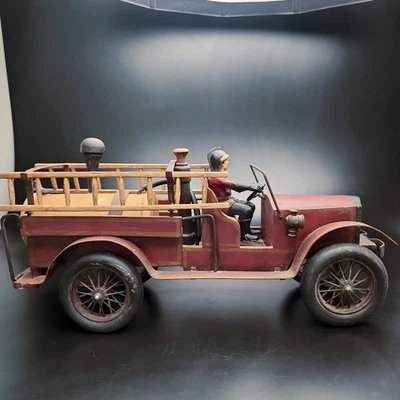 Antiguo camión de bomberos Leonardo Luna años 30 madera metal modelo con figura de conductor 28" Foto 1 de 4