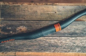 AMNASTY 800 X 35MM 20MM RISE CARBON BAR HANDLEBAR £120.00 RRP ORANGE - Picture 1 of 7