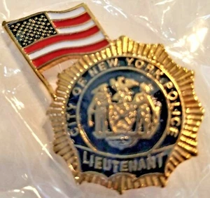CITY OF NEW YORK POLICE LIEUTENANT W/FLAG COMMEMORATIVE PIN - Picture 1 of 1