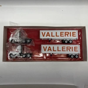 Winross vallerie Transportation  Die Cast Tractor Trailers NIB - Picture 1 of 7
