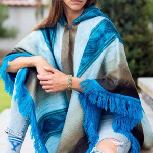 LIGHT BABY ALPACA WOOL HOODED PONCHO FRINGE UNISEX HANDMADE - Picture 1 of 14