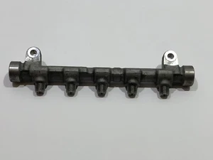 KIA SOUL CRDI 2011 1.6 DIESEL BOSCH FUEL INJECTOR RAIL 31400-2A420 /2008-ON - Picture 1 of 5