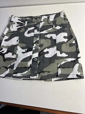 Falda de tiro alto casi famosa verde camuflaje botón delantero juniors 7 mini - elástica Foto 1 de 4