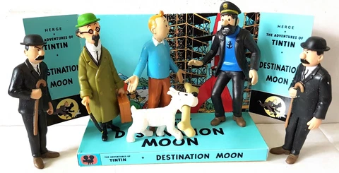 TINTIN Comic Action Figure Set on DESTINATION MOON Custom Display Diorama Cover