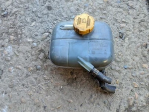 VAUXHALL ASTRA H 2008 1.6 PETROL COOLANT EXPANSION TANK WATER BOTTLE 13114995 - Imagen 1 de 2