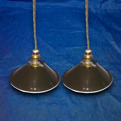 Luces colgantes industriales nuevas de stock cortinas verdes militares cableadas por expertos 54J Foto 1 de 2