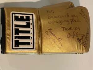 Troy Matthew’s And 3 Other Boxers Signed TITLE Gold Boxing Glove Look At Pics! - Picture 1 of 7