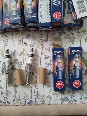 16x NGK LZTR5AIX-13 2314 Iridium IX Spark Plugs For CHRYSLER 300C 6.1 08/06--  - Image 1 of 4