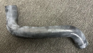 1968 CORVETTE 427" LOWER RADIATOR HOSE #3921908 NEW REPRO - ALL W/ORIG RADS NEW - Imagen 1 de 3
