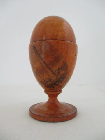 antique,MAUCHLINE WARE Thimble holder,BUNKER HILL MONUMENT Cover