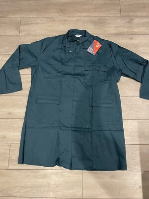 ALISCO A BRAND NEW GREEN FLAME RETARDANT/WELDING WAREHOUSE COAT, SIZE 108R, MEDIUM.