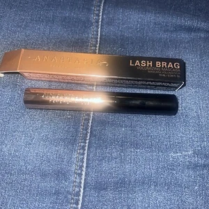 Máscara voluminizadora ANASTASIA Lash Brag 0,34 fl oz/10 ml - Imagen 1 de 2
