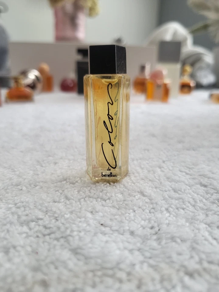 Mini perfume Benetton Eau De Toilette Colours .13 fl oz sin caja Foto 1 de 1