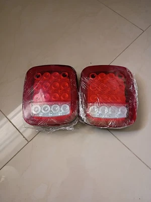 Luces traseras Jeep Wrangler 1997 Foto 1 de 3