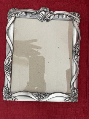 Marco de fotos de metal de campanas y rosas de boda 8 X 10 foto estaño tono bronce Foto 1 de 4