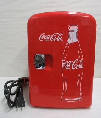 Coca Cola Koolatron Coca Cola Mini Frigorifero Frigorifero Contiene 6 Lattine - Immagine 1 di 4