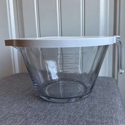 Pampered Chef Classic Batter Mixing Bowl Measuring Glass 8 Cup W/ Lid - Image 1 of 4