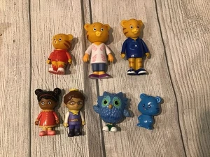 Daniel Tigers Nachbarschaft Freunde Familie 7 Figuren - Bild 1 von 4