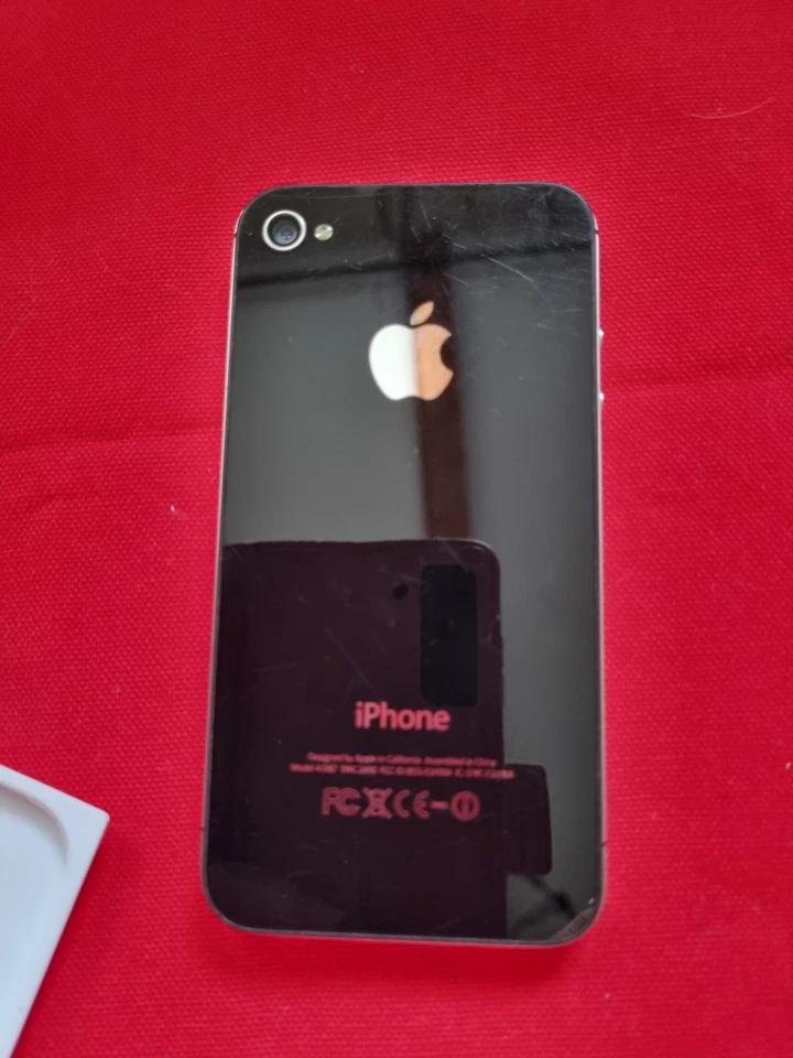 +++ Apple  Iphone 4S black   32 GB ICloud Model A1387 Glas Riss - Bild 1 von 4
