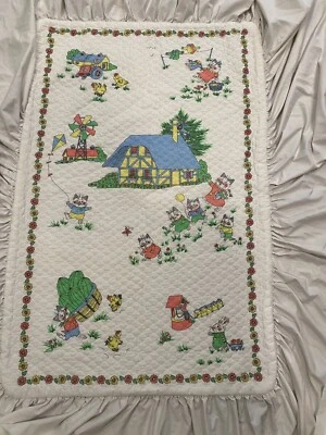 Falda manta colcha bebé vintage RICHARD SCARRY gatos guardería rimas blanca Foto 1 de 4