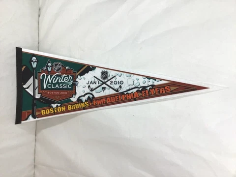 2010 Winter Classic Pennant Fenway Park Boston Bruins / Philadelphia Flyers RARE Cover
