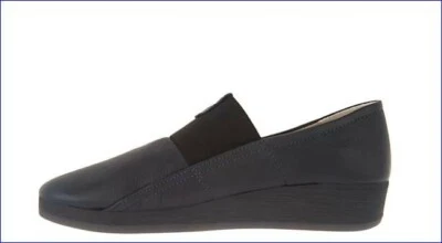 Zapatos sin cordones SOFTINOS by FLY LONDON Amo 8 cuero liso tacón de cuña Foto 1 de 4