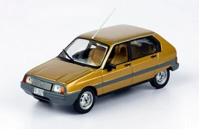 Citroen Visa Super E 1982 Argentina Rare Diecast Car Scale 1:43 + Magazine - Image 1 of 3