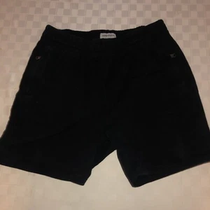 Madison Article Premium Essentials Size Xl - Picture 1 of 7