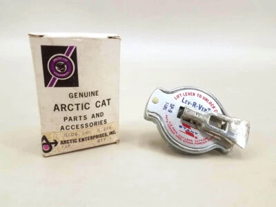 Arctic Cat * TAPA RADIADOR STANT * 0109-745 * 1976-1977, Z/Cross Country Cat Foto 1 de 4
