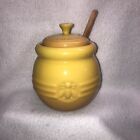 Le Creuset Ceramic Honey Bee Honey Pot Dijon Yellow with Wooden Dipper *C DESC*