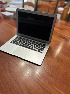 Apple MacBook Air 2013 13.3" I7 1.7GHz, 8GB RAM, 128GB SSD, Silver - Image 1 of 4