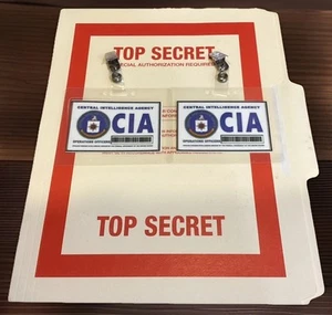2er Set "CENTRAL INTELLIGENCE AGENCY OPERATIONS OFFICERS" Cosplay/Requisitenabzeichen - Bild 1 von 2